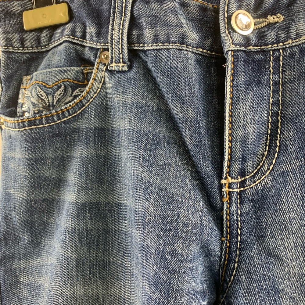 Low Rise Embellished Crop Jeans - Picture 3 of 6